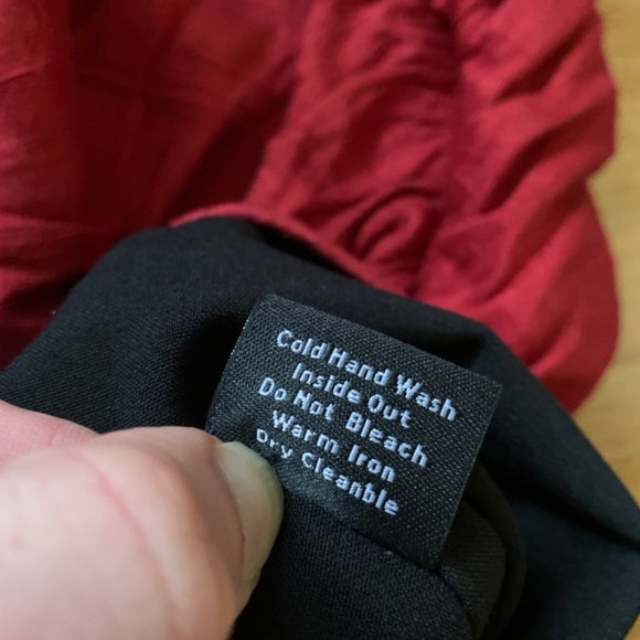 Tatum & Olivia Red Silk Skirt - Picture 7 of 8